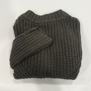 Moon & Madison Green Sweater